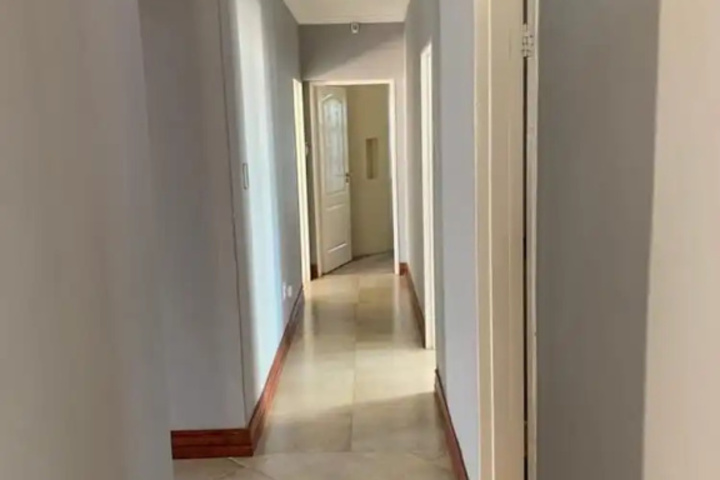 Room 12 of 16