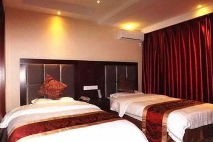 Room 15 of 15