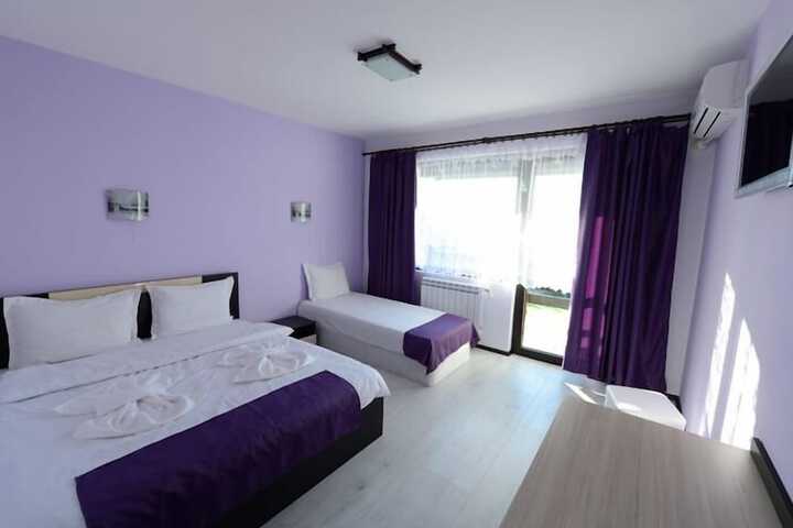 Room 14 of 37
