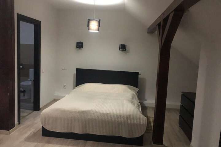 Room 20 of 32