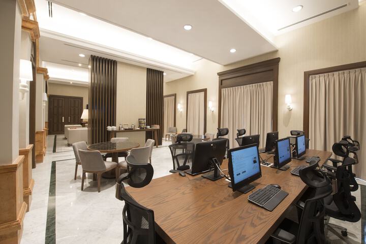 Business Center 111 of 120