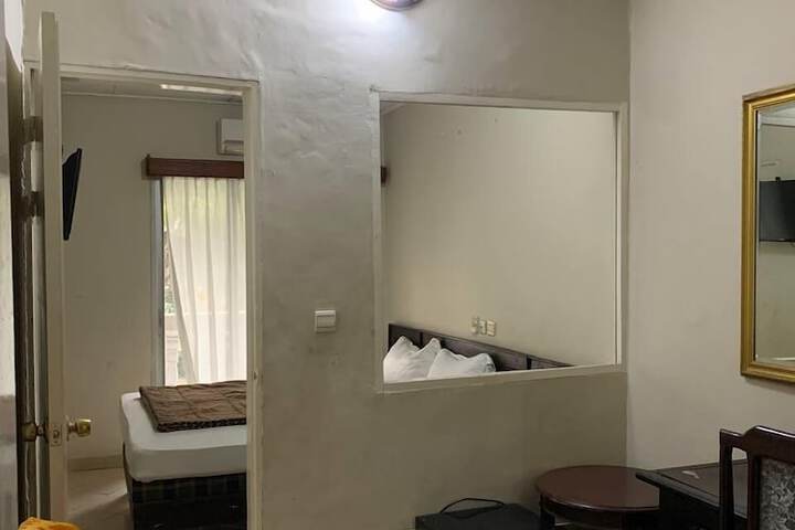 Room 42 of 87