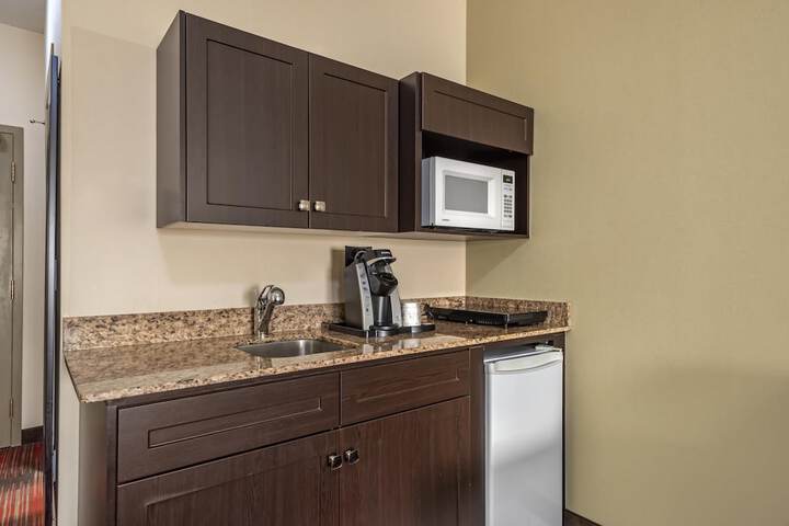 Private kitchenette