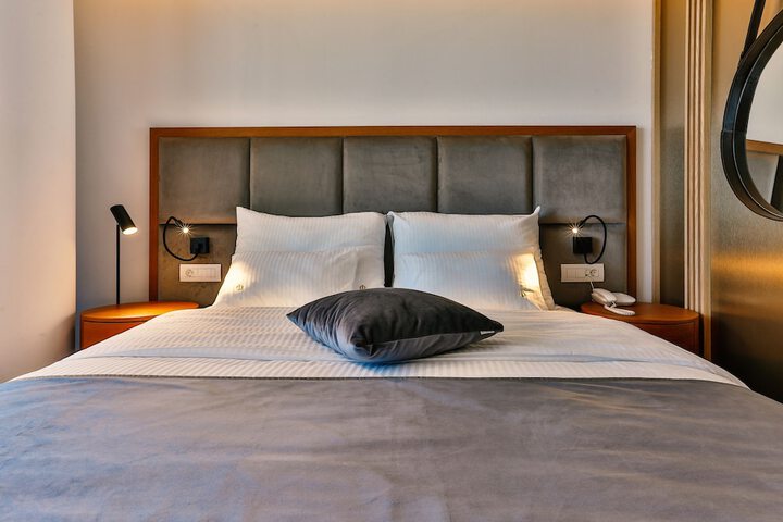 Room 14 of 78