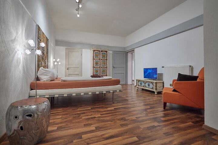 Room 4 of 54