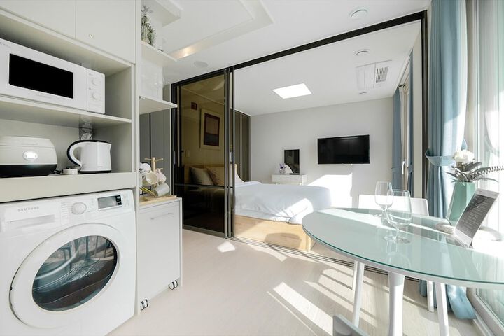 Room 328 of 640