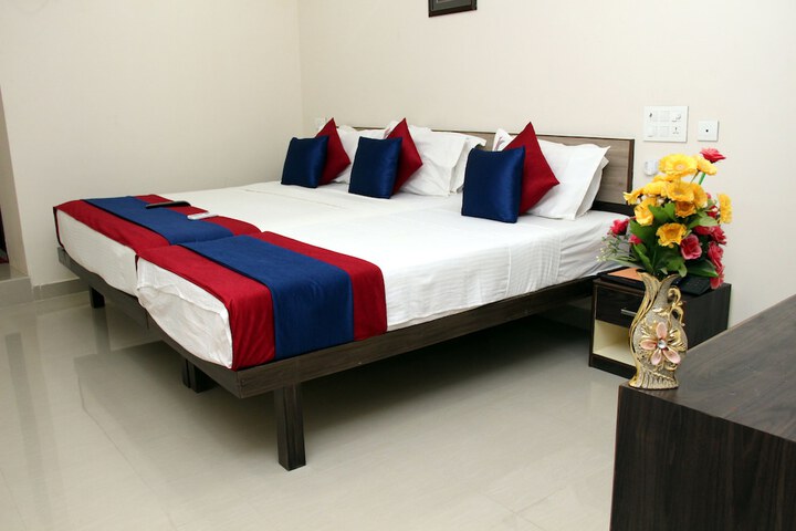 Room 11 of 21