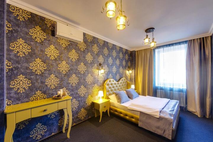 Room 37 of 59