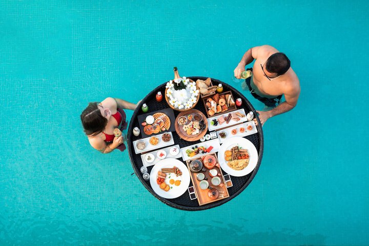 Dining 141 of 196