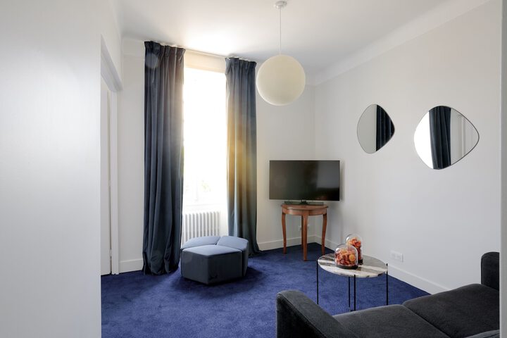 Room 25 of 59