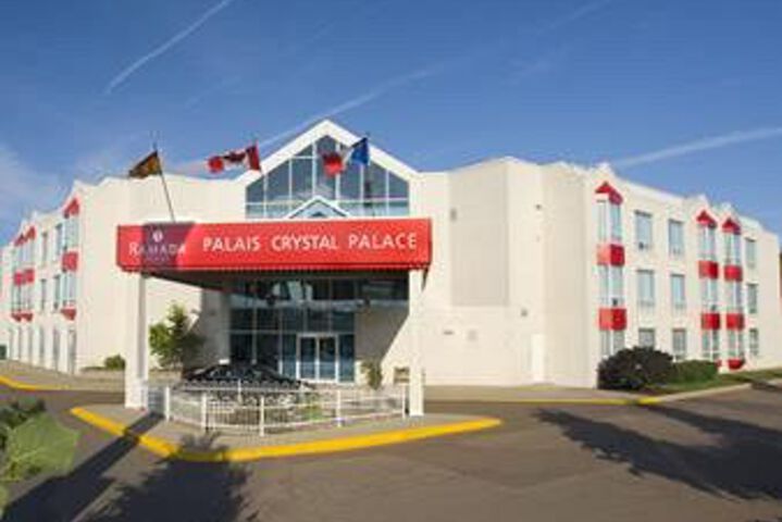 Plaza Dieppe / Crystal Palace