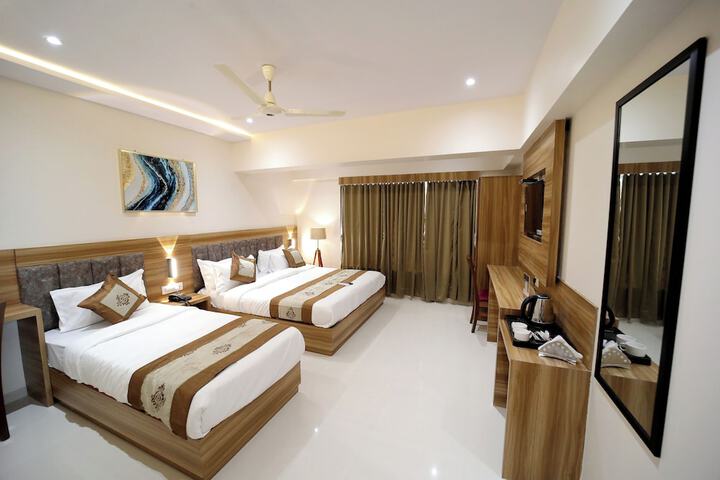 Room 14 of 30