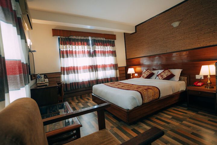 Room 34 of 157