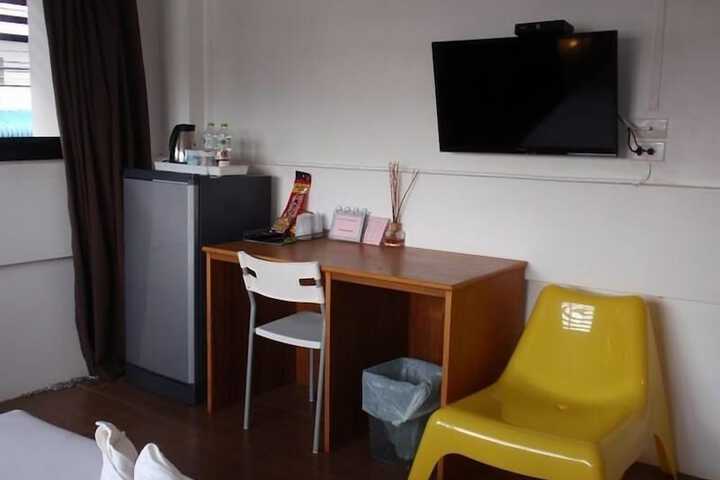 Room 16 of 20