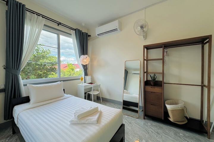 Room 62 of 272