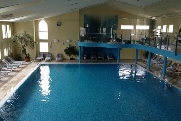 Hotel Pool