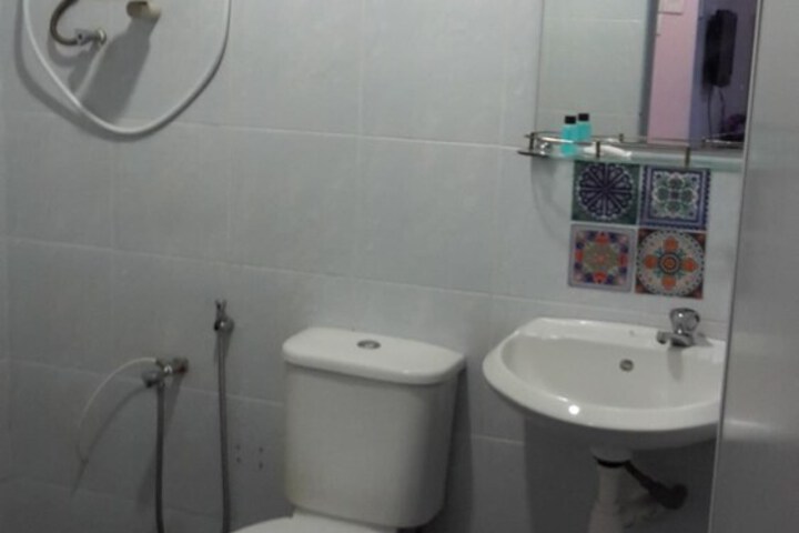 Room 90 of 97