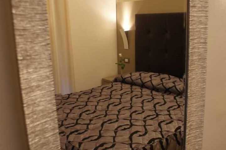 Room 27 of 68