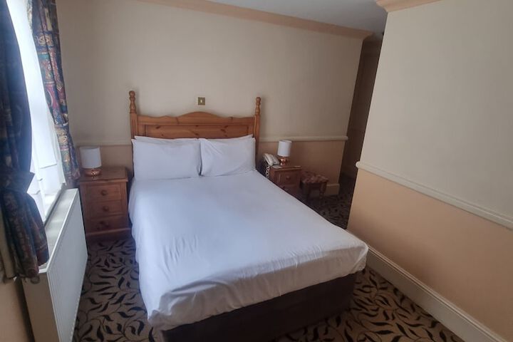 Room 19 of 33