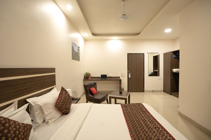 Room 8 of 23