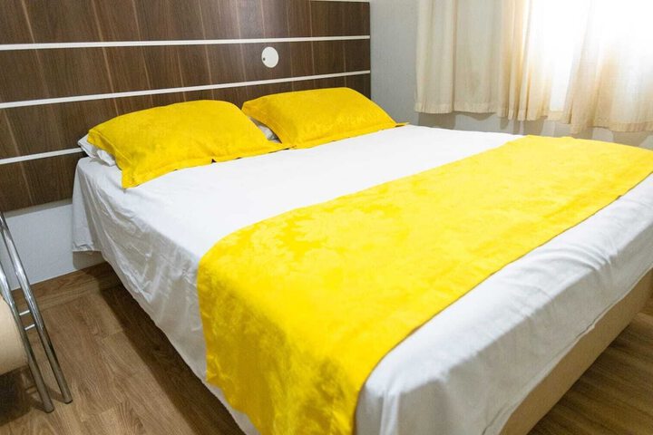 Room 7 of 14