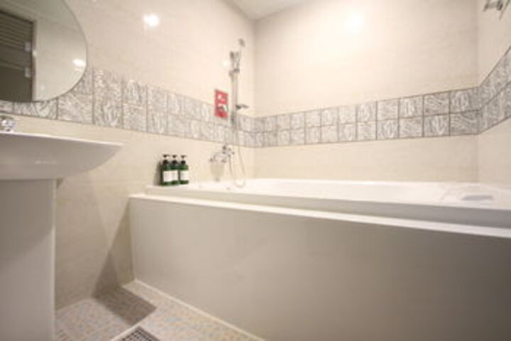 Clean Restrooms