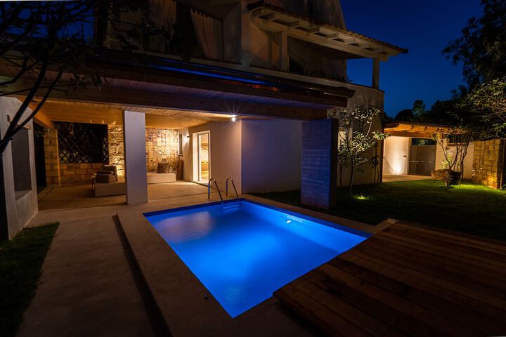 Pool 85 of 134