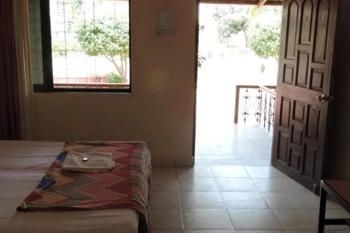 Room 3 of 11