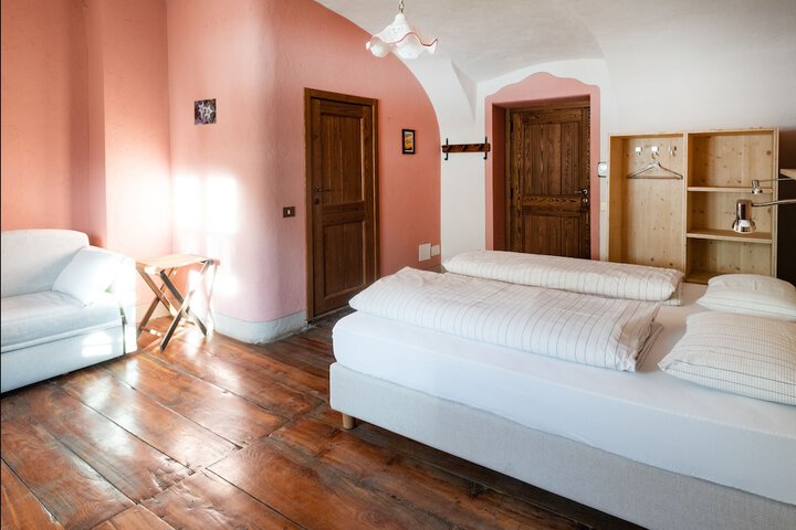 Room 5 of 45