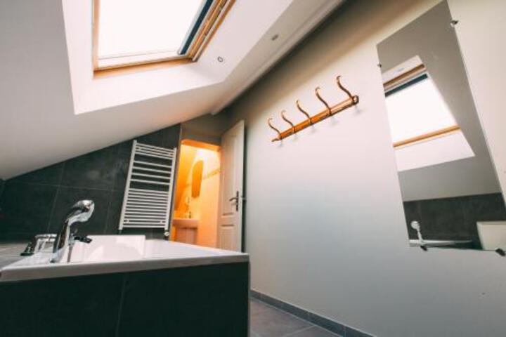 BULLIT HOTEL