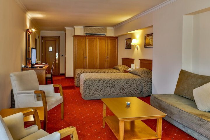 Room 14 of 47