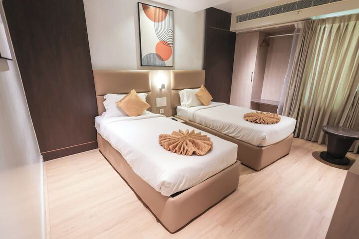 Room 7 of 15