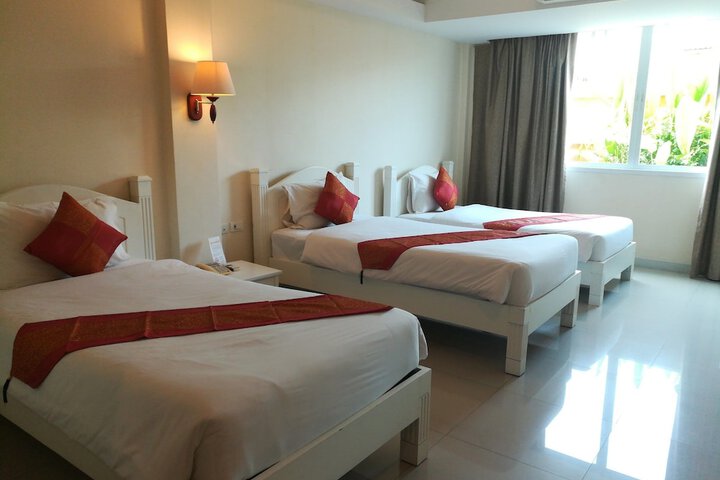 Room 2 of 31