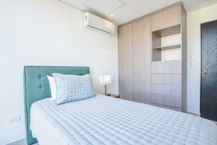 Room 56 of 270