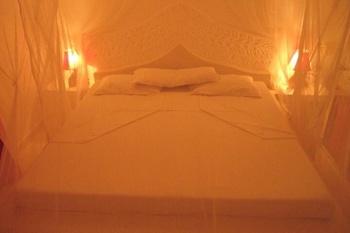 Room 2 of 21