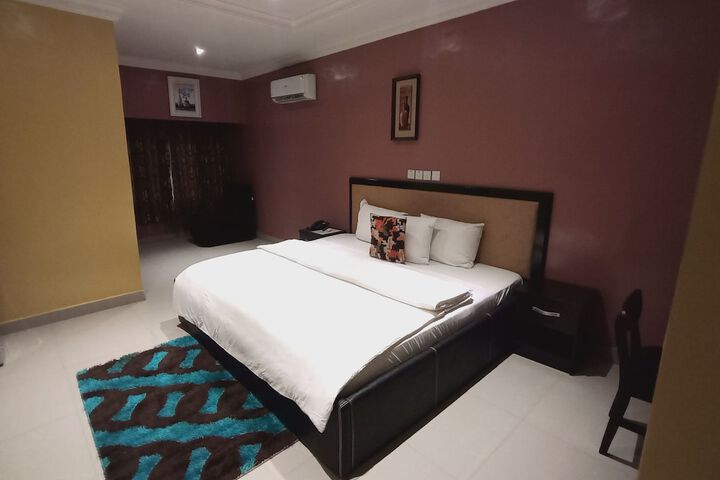 Room 34 of 36