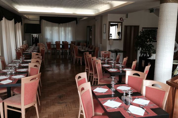 Dining Photos