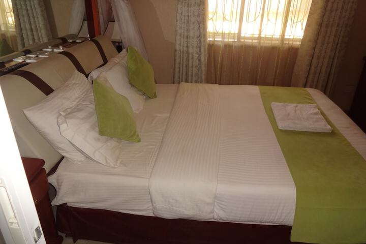Room 12 of 31