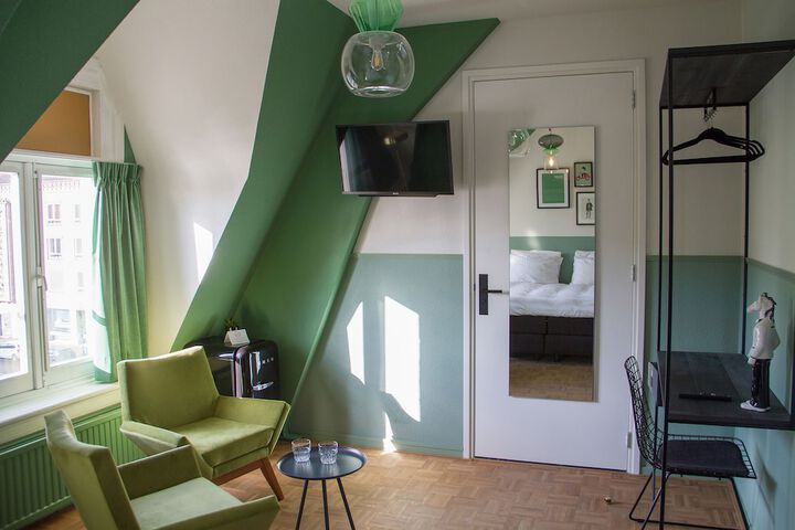 Room 35 of 61