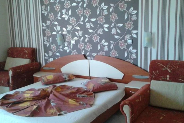 Room 2 of 18