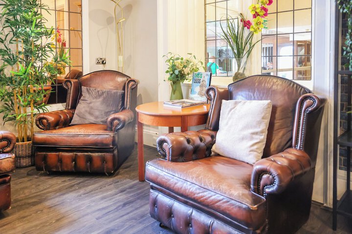 Lounge 59 of 75