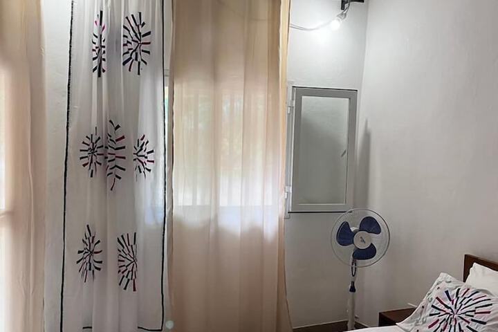 Room 10 of 68