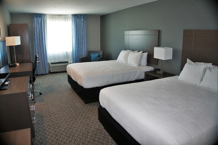 Quadruple Executive Queen Bed (4 of 8)