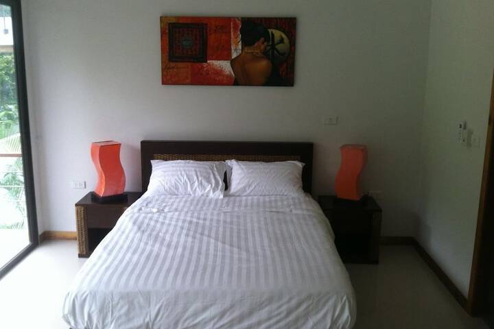 Room 3 of 64