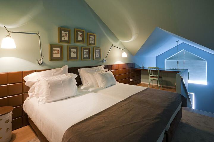 Room 15 of 55