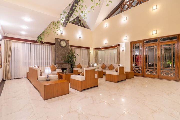 Hotel Interior 2 of 14