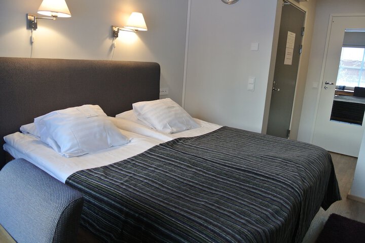 Room 12 of 87