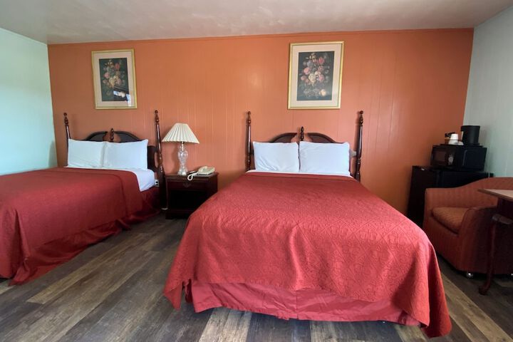 2 Double Beds (5 of 12)