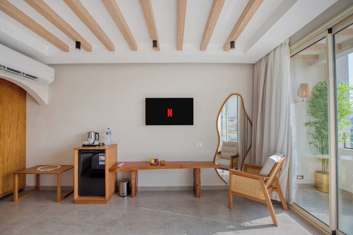 Room 43 of 65
