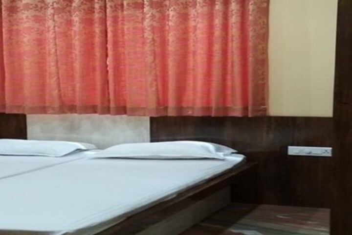 Room 5 of 26